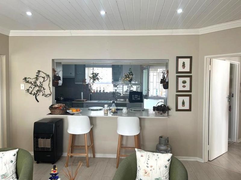 4 Bedroom Property for Sale in Hartenbos Central Western Cape